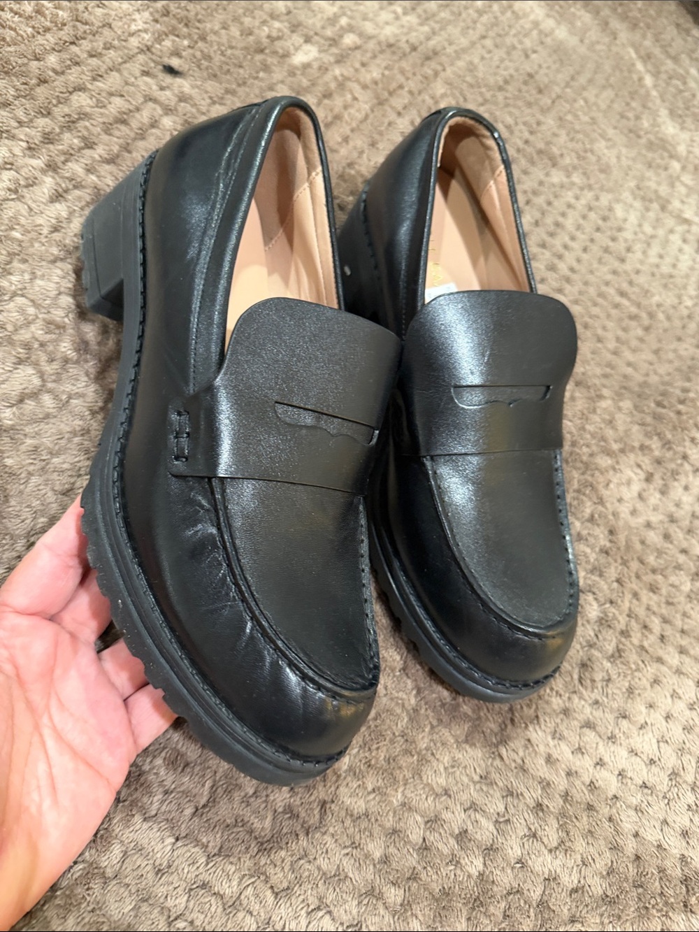 NEW Cole Haan Classic Black Leather Camea Lug sole Penny Loafers